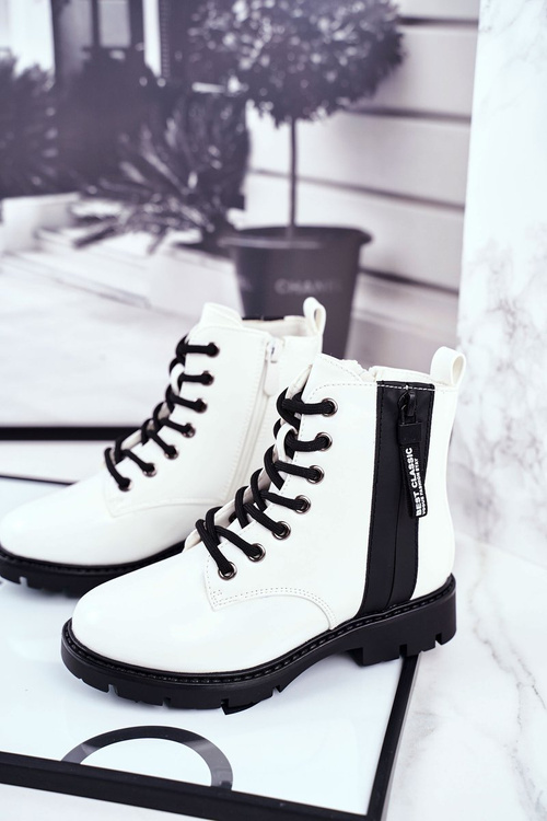 Чоботи дитячі теплі на блискавці лаковані білі сокол