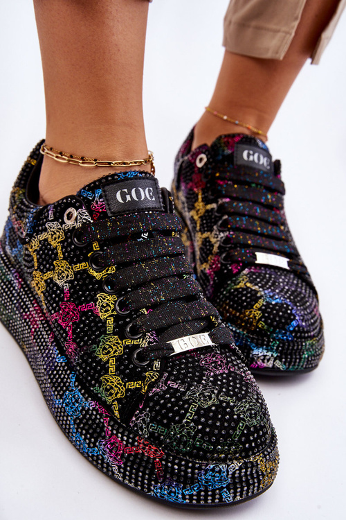 Жіноче спортивне взуття з форсунками GOE LL2N4010 чорний