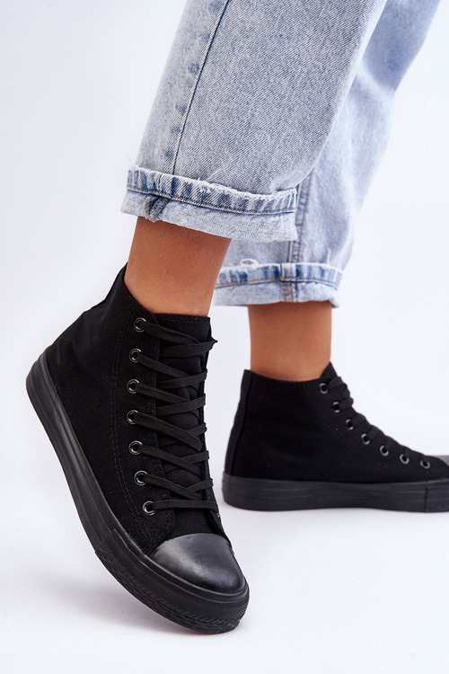 Жіночі чорні кросівки Socerio