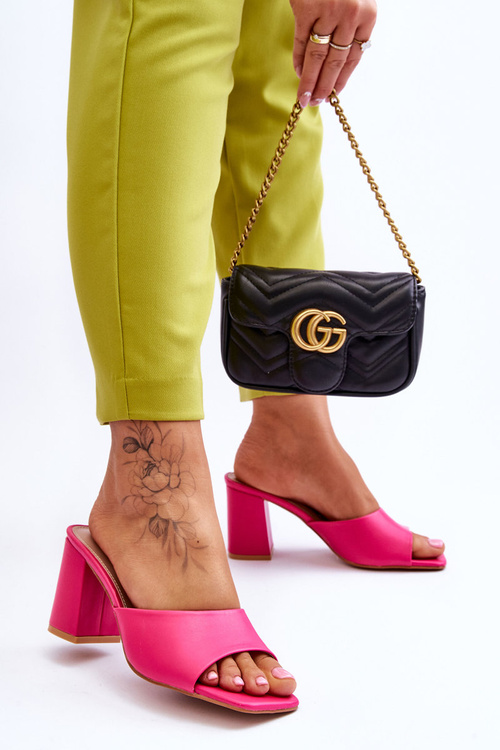 Жіночі шкіряні класичні тапочки фуксія Loara