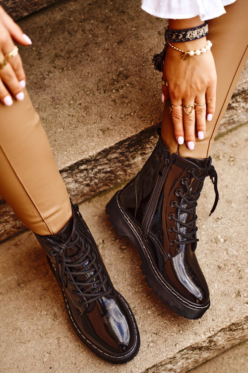 Чоботи жіночі на плоскому ходу чорні Kognito