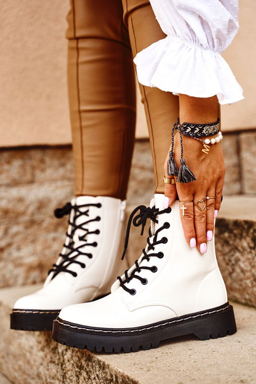 Жіночі черевики на плоскому ходу білі Kognito