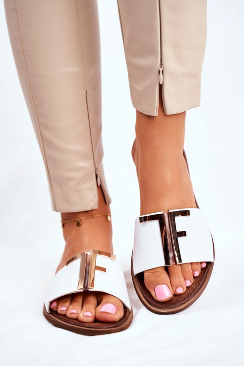 Жіночі класичні шкіряні тапочки білі Адель