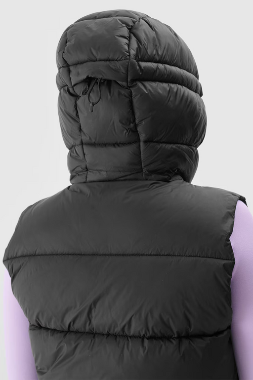 Жіночий пуховик з капюшоном 4F чорний 4FWAW24TVJAF141-20S