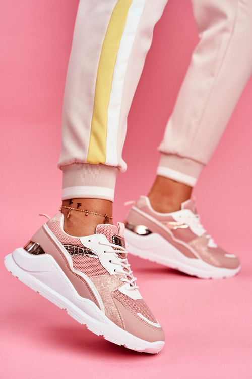 Жіноче спортивне взуття Кросівки білі Martina