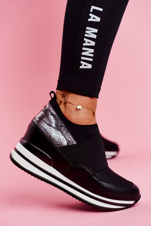 Жіноче спортивне взуття Кросівки Black Cold Play