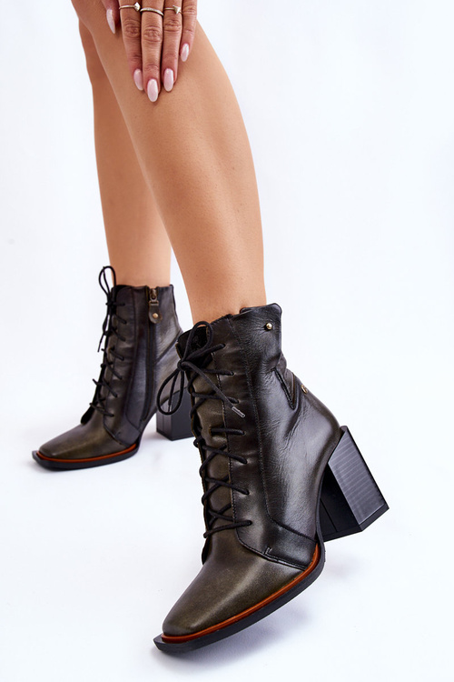 Класичні шкіряні черевики на шнурівці Maciejka 05667-09 Зелений