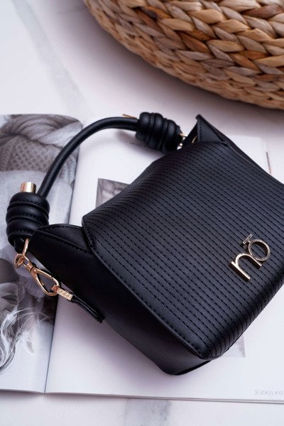 Жіноча нагрудна сумочка NOBO чорна NBAG-H2790-C020