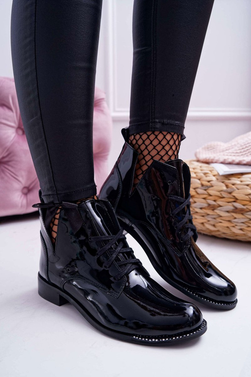 Жіночі чоботи на плоскому каблуці лаковані чорні Nicole 2420