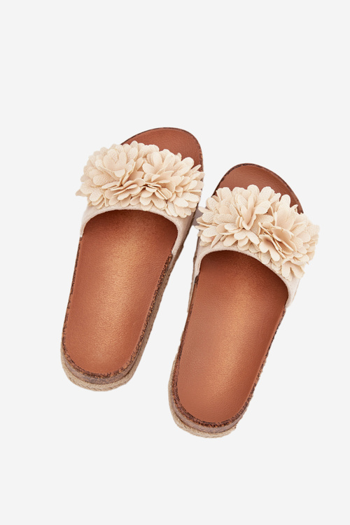 Жіночі сандалі на платформі з декоративними квітами бежеві Tessara