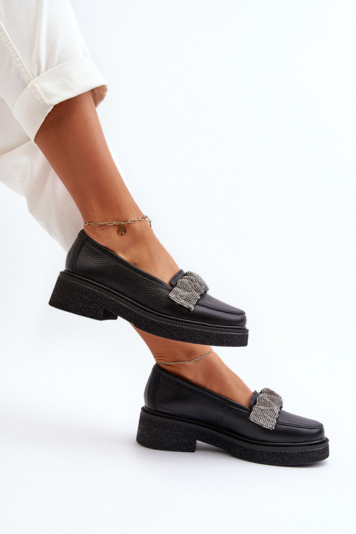 Жіночі шкіряні лофери з декоративним ремінцем Zazoo 3419 Чорні