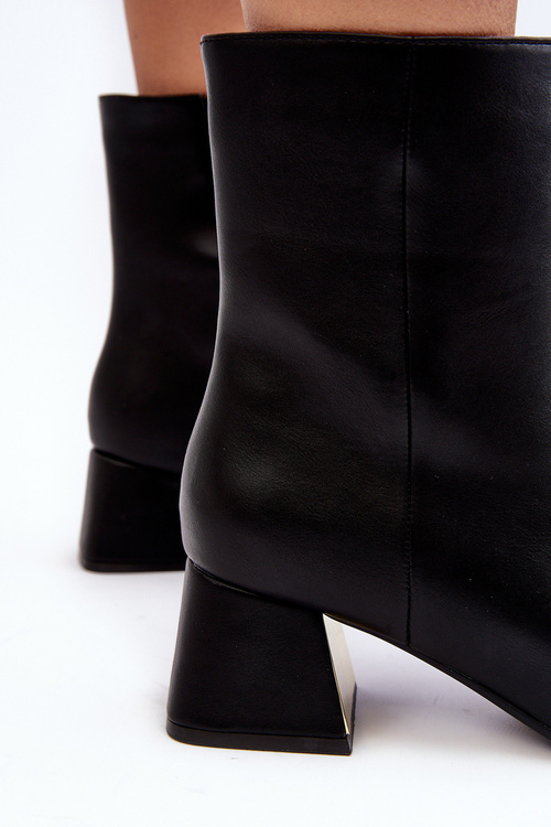 Чорні черевики Adinah з прикрасами