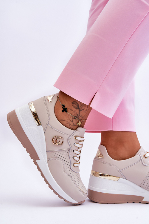 Жіночі шкіряні кросівки на танкетці бежеві Rebeca