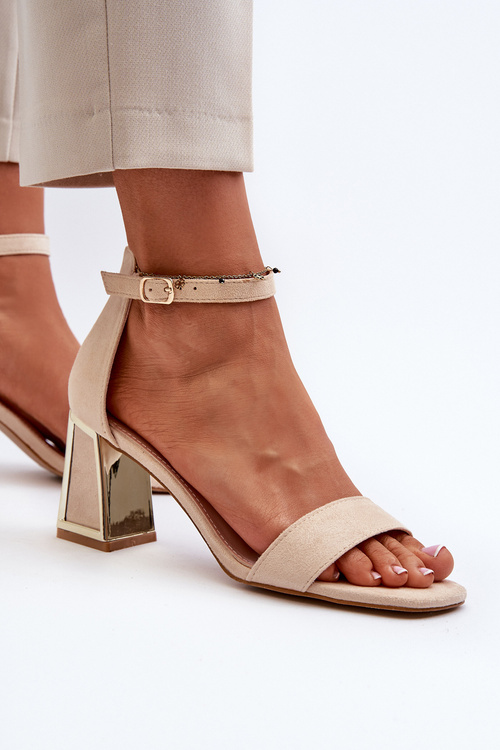 Бежеві замшеві босоніжки з блоковим каблуком Pholia