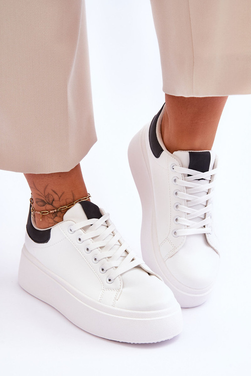 Спортивне взуття на масивній платформі біло-чорні Boneti