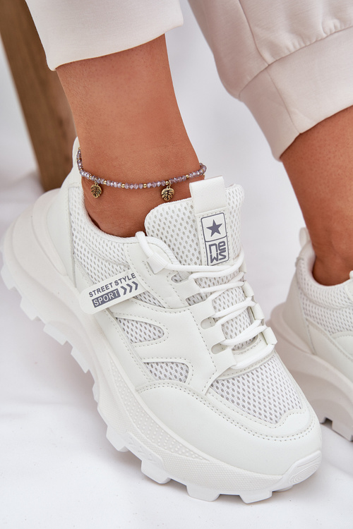 Жіночі Спортивні Кросівки На Грубі Підошві Білі Prononice