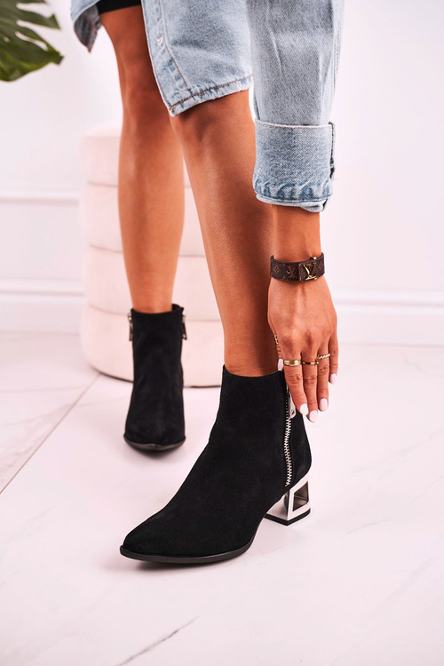 Жіночі чоботи на сріблястому блоковому каблуці замшеві чорні Нора