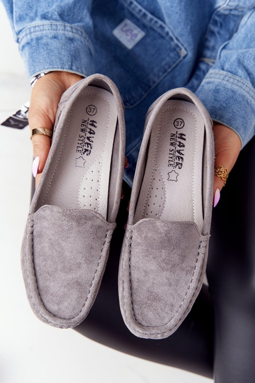 Жіночі замшеві лофери сірі San Marino