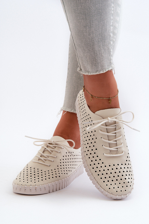 Шкіряні жіночі кросівки з мереживним малюнком бежеві Ilvima