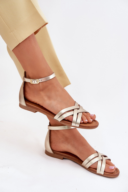 Жіночі шкіряні сандалі на плоскому каблуці Maciejka 07029-25 золоті