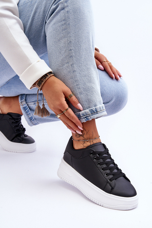 Жіноче класичне спортивне взуття. Чорно-біла нічна подорож