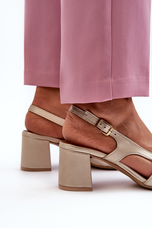 Шкіряні босоніжки на підборах Maciejka 06419-25 золото