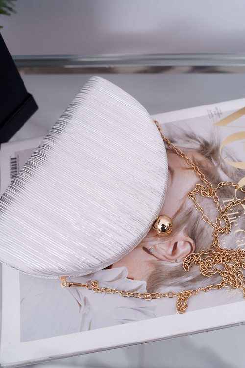 Жіноча срібляста вечірня сумочка