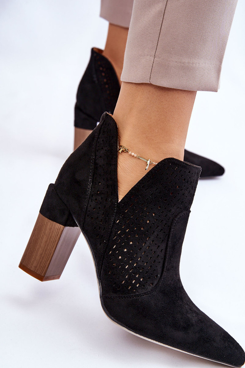 Модні замшеві ажурні чоботи на підборах Black Genevi