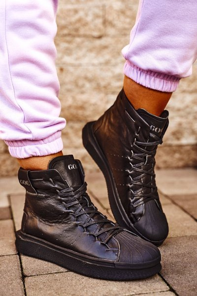 Жіночі спортивні шкіряні туфлі GOE чорні GG2N3050