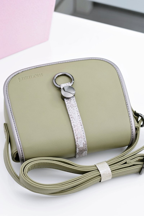Маленька сумочка Monnari Olive Letter Bag