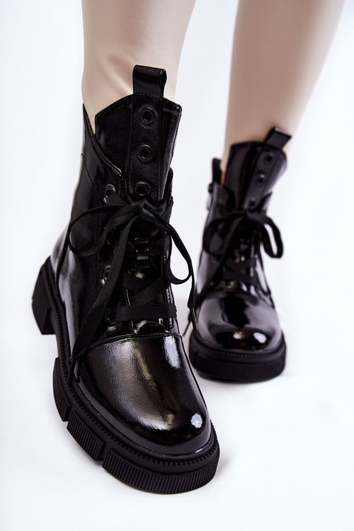 Жіночі теплі лаковані черевики Workers Black Efemia