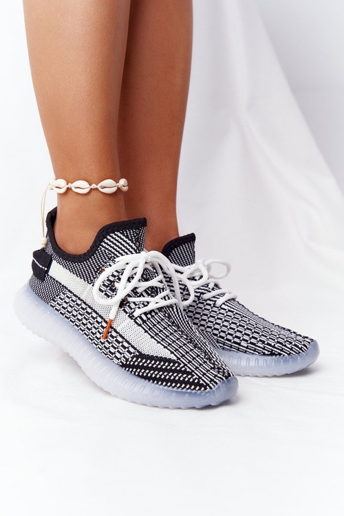 Жіночі спортивні туфлі на гумовій підошві чорні Freestyler