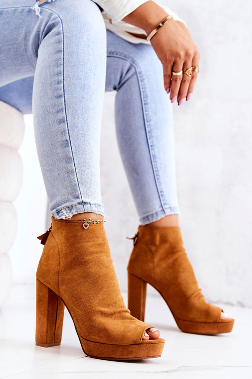 Чоботи на шпильці з відкритим носком Camel Adore