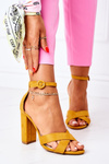 Замшеві босоніжки на шпильці жовті Destino