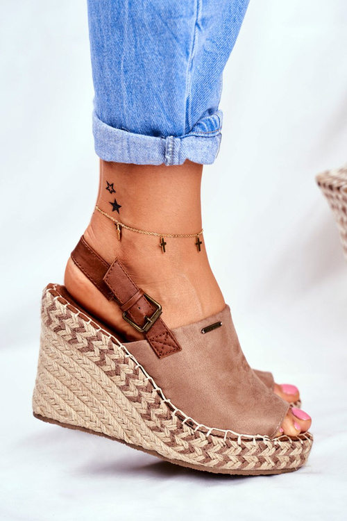 Жіночі босоніжки на танкетці Big Star Beige FF274982