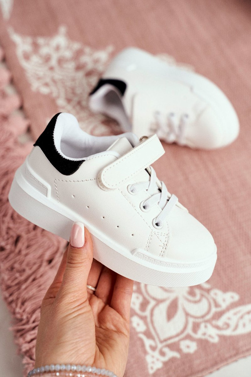 Дитяче спортивне взуття Кросівки біло-чорні Bilbo