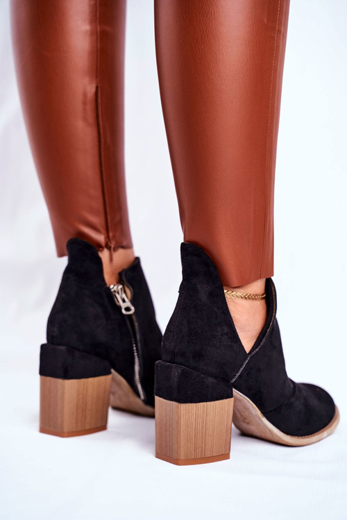 Жіночі чоботи на високих підборах чорного кольору Meliori