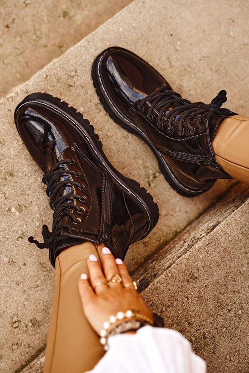 Чоботи жіночі на плоскому ходу чорні Kognito