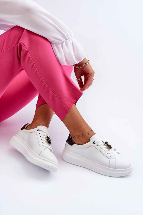 Жіночі шкіряні кросівки з ведмедиком білі Mirven