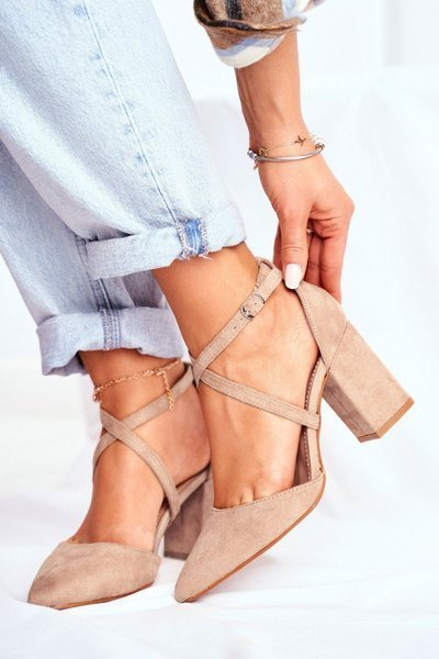 Жіночі туфлі на шпильці бежевого кольору Traffic