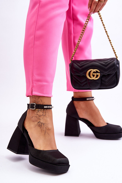 Модні човники на масивних підборах з цирконами Black Adel