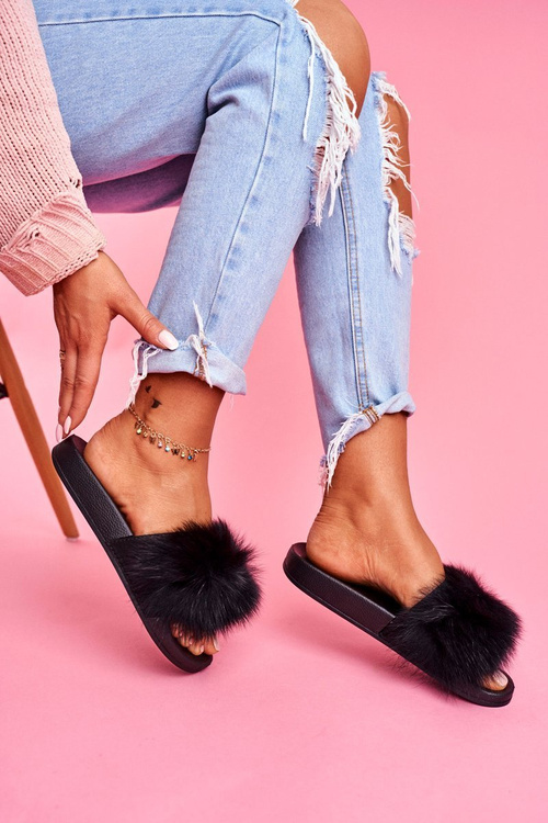 Шльопанці з натуральним хутром Black Naturis