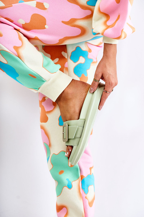 Жіночі шкіряні тапочки з пряжкою Devia зелені