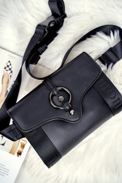 Жіноча сумочка Monnari Black Kidney Sachet BAG0450-020