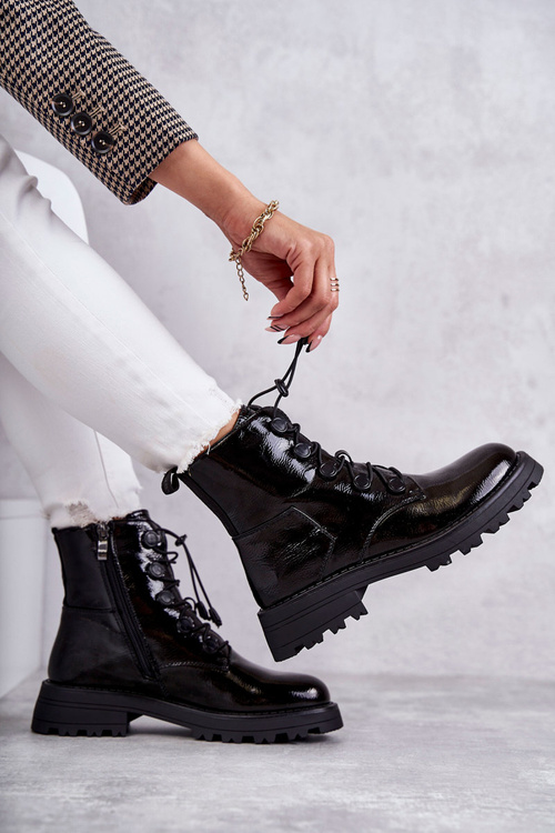 Жіночі лаковані теплі черевики з ребристою чорною гелією