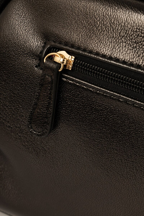 Шкіряна сумка через плече NOBO NBAG-R3020-C020 Чорна