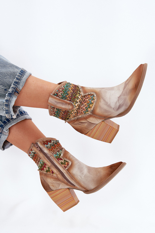 Шкіряні Ковбойські Чоботи На Підборі З Декоративною Плетінкою Maciejka 06810-29 Багатокольорові