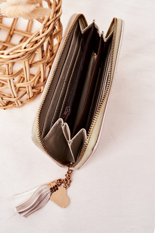 Великий жіночий гаманець з підвіскою кольору екрю