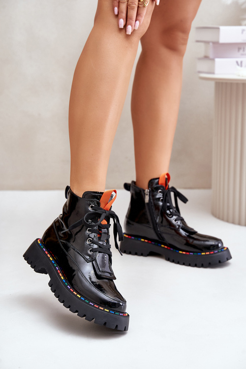 Шкіряні лаковані ботильйони робочі на блискавці чорні Anafra