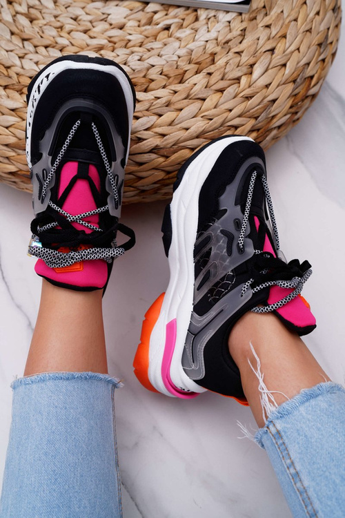 Спортивне жіноче взуття Black Focus